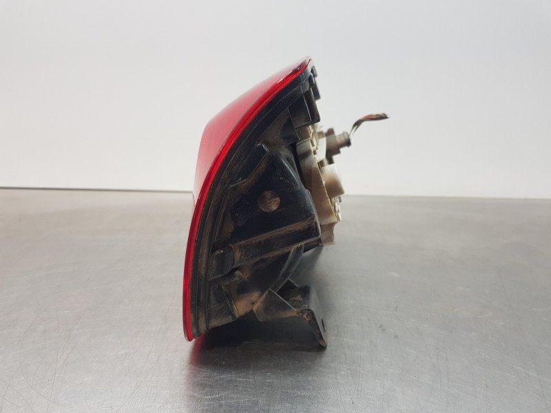 Recambio de piloto trasero izquierdo para volkswagen caddy v cargo referencia OEM IAM 2K1945095Q  