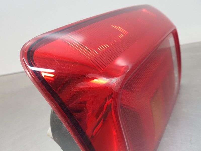 Recambio de piloto trasero izquierdo para volkswagen caddy v cargo referencia OEM IAM 2K1945095Q  