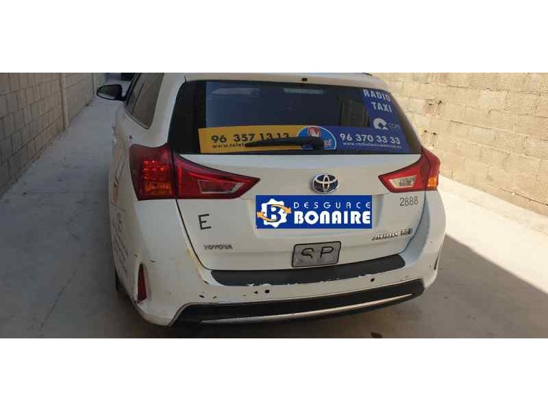 toyota auris touring sports (e18) del año 2014