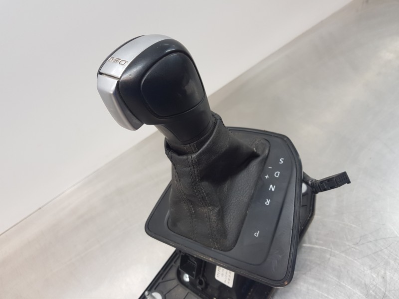 Recambio de palanca cambio para volkswagen caddy v cargo referencia OEM IAM 1T1713025AS  