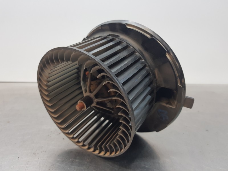 Recambio de motor calefaccion para volkswagen caddy v cargo referencia OEM IAM 1K1819015F   Recambio de motor calefaccion para volkswagen caddy v cargo referencia OEM IAM 1K1819015F