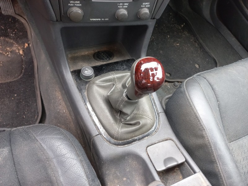 volvo v40 familiar del año 2003