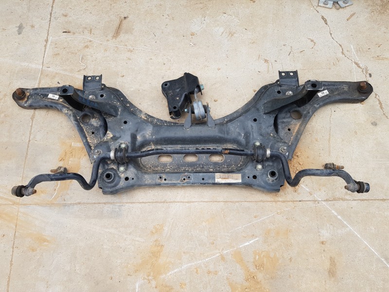 Recambio de puente delantero para nissan qashqai (j11) acenta referencia OEM IAM 54401HV00A  