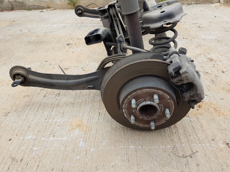 Recambio de puente trasero para ford c-max titanium referencia OEM IAM 2320059 AV615K067BF  Recambio de puente trasero para ford c-max titanium referencia OEM IAM 2320059 AV615K067BF