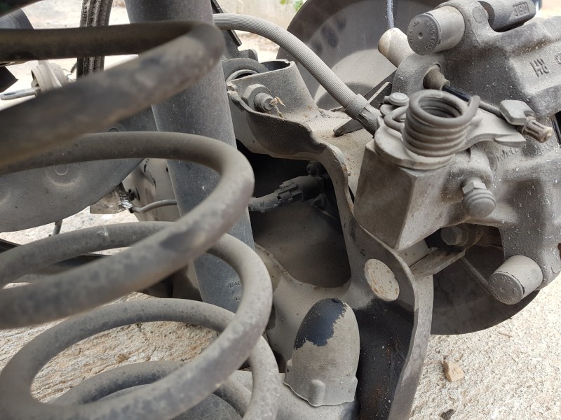 Recambio de puente trasero para ford c-max titanium referencia OEM IAM 2320059 AV615K067BF  Recambio de puente trasero para ford c-max titanium referencia OEM IAM 2320059 AV615K067BF