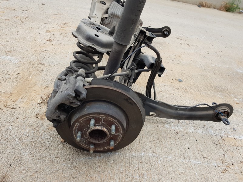 Recambio de puente trasero para ford c-max titanium referencia OEM IAM 2320059 AV615K067BF  Recambio de puente trasero para ford c-max titanium referencia OEM IAM 2320059 AV615K067BF