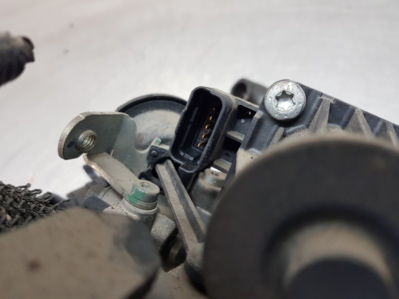 Recambio de valvula egr para ford c-max titanium referencia OEM IAM 9671187780 1702178 70215615 Recambio de valvula egr para ford c-max titanium referencia OEM IAM 9671187780 1702178 70215615