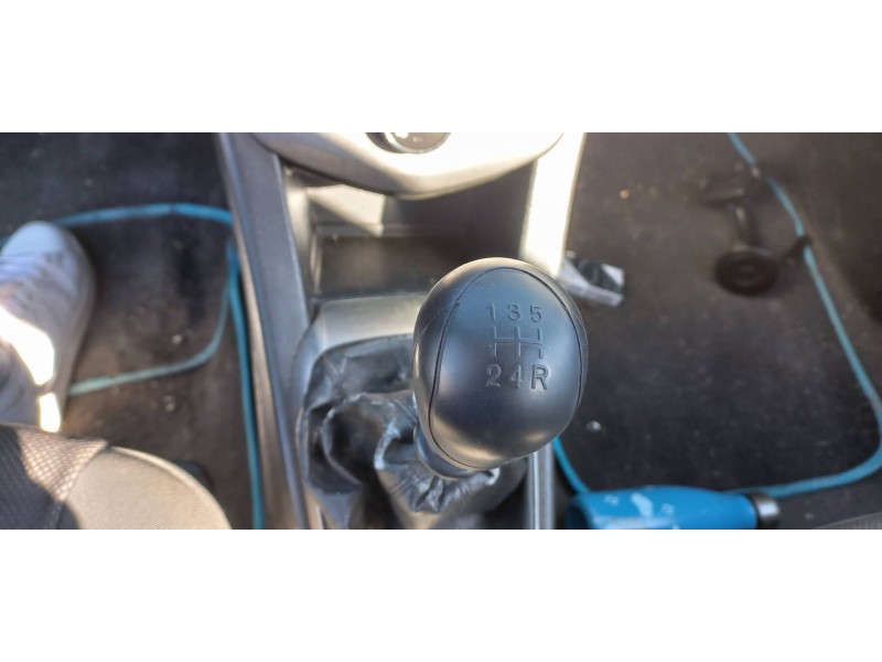 chevrolet aveo berlina hatchback del año 2012