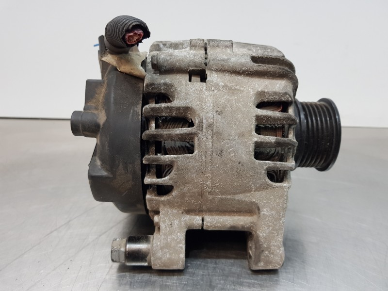 Recambio de alternador para ford c-max titanium referencia OEM IAM 2251619 AV6N10300DC AV6N10300DD