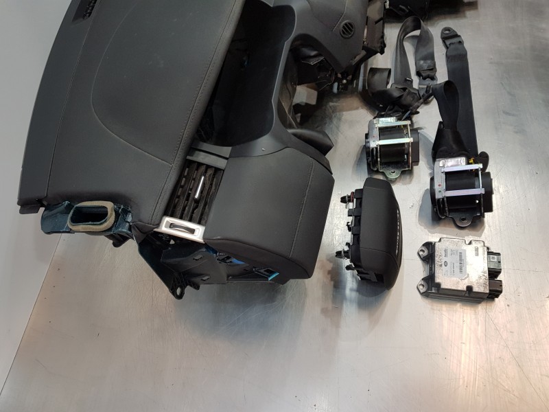 Recambio de kit airbag para land rover evoque 4x4 referencia OEM IAM   