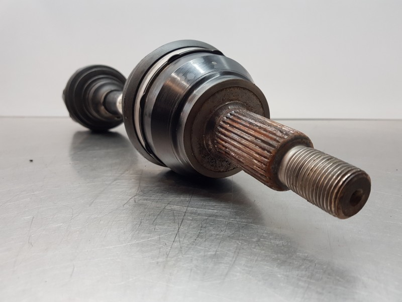 Recambio de transmision delantera izquierda para land rover evoque 4x4 referencia OEM IAM LR061604 EJ323B437CB LR180070