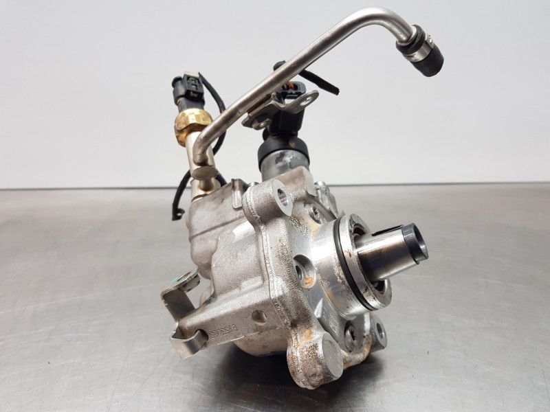 Recambio de bomba inyeccion para mercedes clase a (w177) 200 d referencia OEM IAM A6540704601 0445010796 0928400798