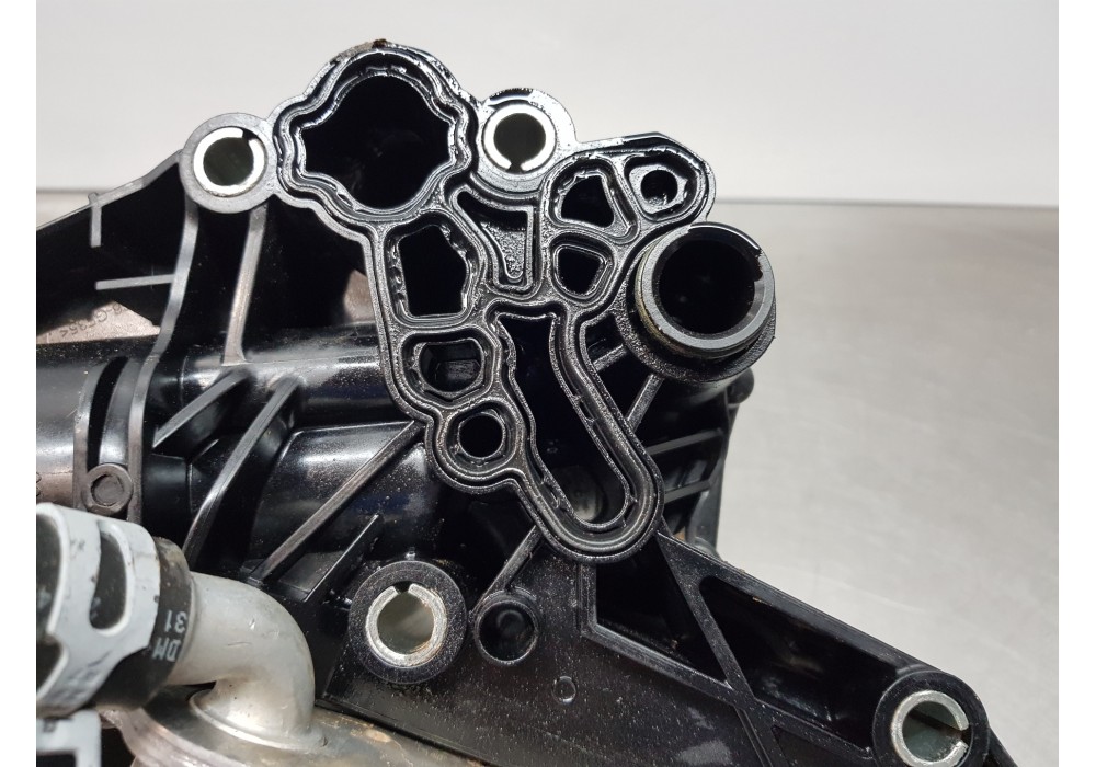 Recambio de soporte filtro aceite para mercedes clase a (w177) 200 d referencia OEM IAM A6541806100 A6541800165 