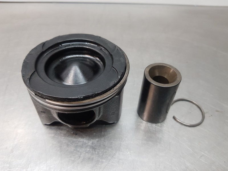 Recambio de piston para mercedes clase a (w177) 200 d referencia OEM IAM A6540306400  