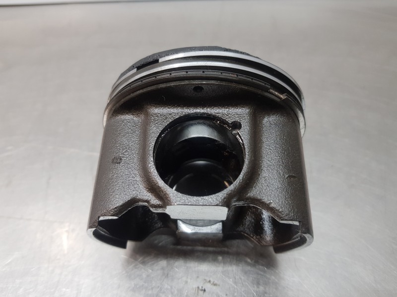 Recambio de piston para mercedes clase a (w177) 200 d referencia OEM IAM A6540306400  