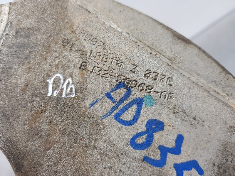 Recambio de mangueta trasera derecha para land rover evoque 4x4 referencia OEM IAM LR068883 BJ325A968AF 