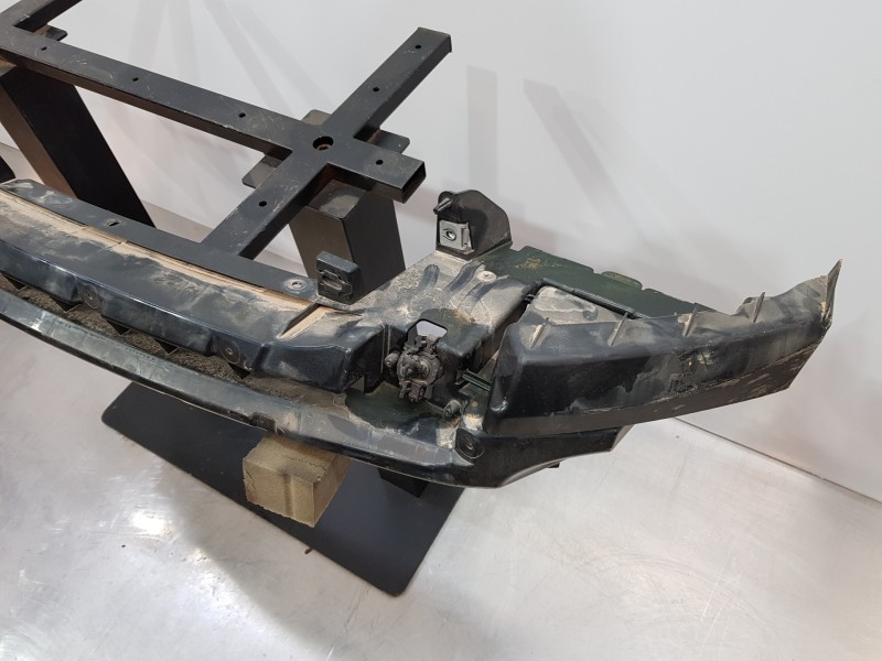 Recambio de travesaño superior para land rover evoque 4x4 referencia OEM IAM LR094157 GJ3217C844AA 