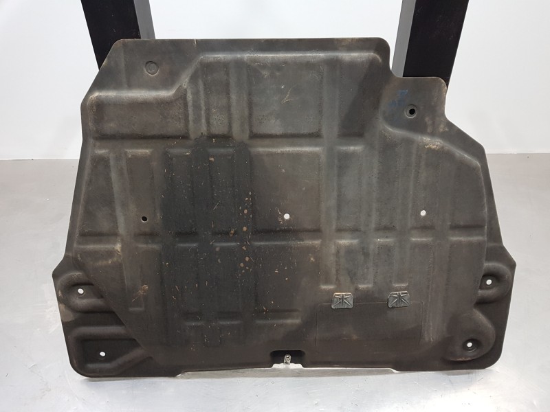 Recambio de cubrecarter para land rover evoque 4x4 referencia OEM IAM LR104028 HJ326B629AD 