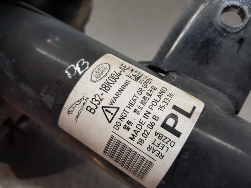 Recambio de amortiguador trasero izquierdo para land rover evoque 4x4 referencia OEM IAM LR044681 BJ3218K004AE 