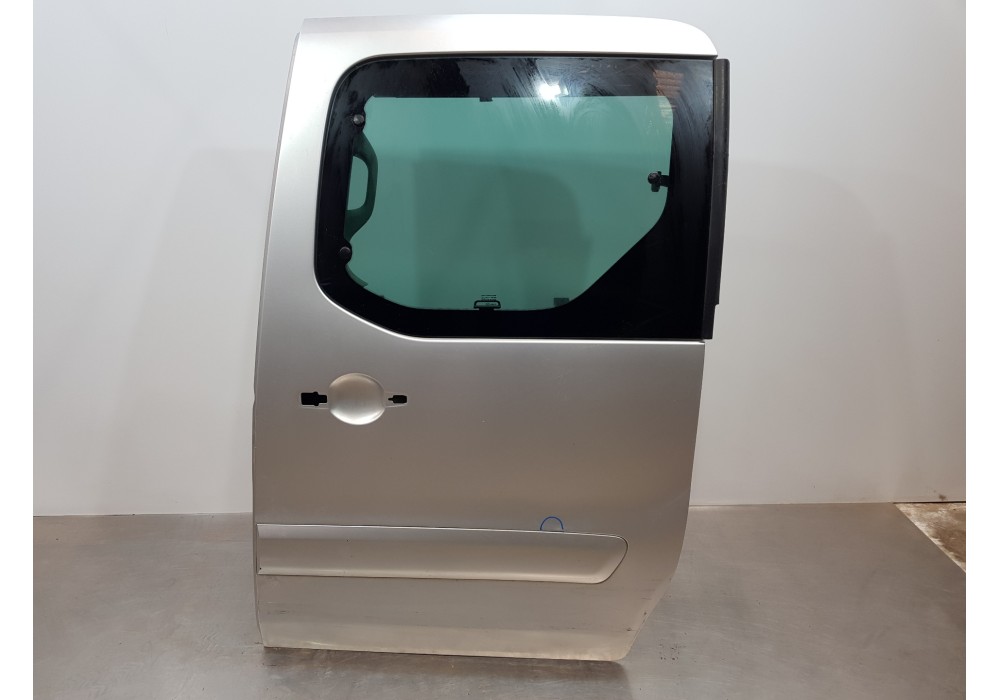 Recambio de puerta lateral corredera izquierda para peugeot partner kombi active referencia OEM IAM 9006L9 9831169780 