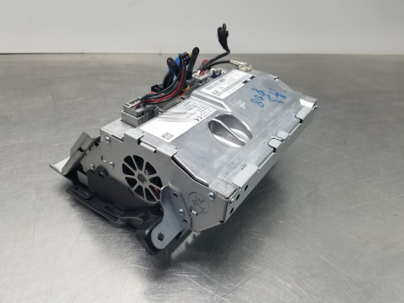 Recambio de pantalla multifuncion para land rover range rover sport ls referencia OEM IAM AH2210E887BF  