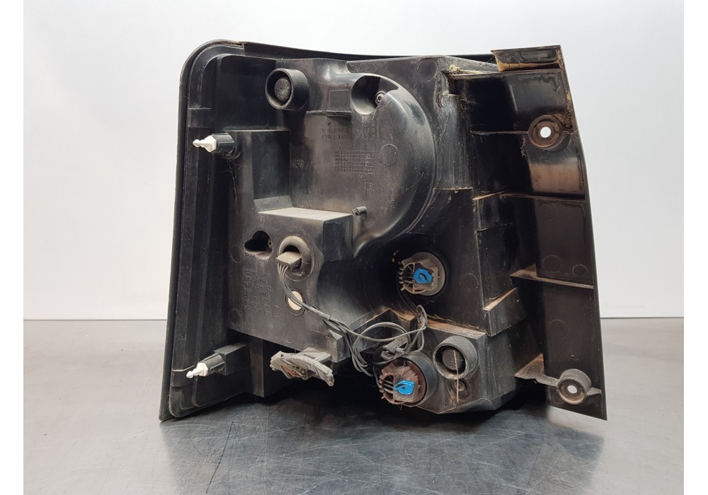 Recambio de piloto trasero derecho para land rover range rover sport ls referencia OEM IAM LR036155 AH3213404BD AH3213404BC