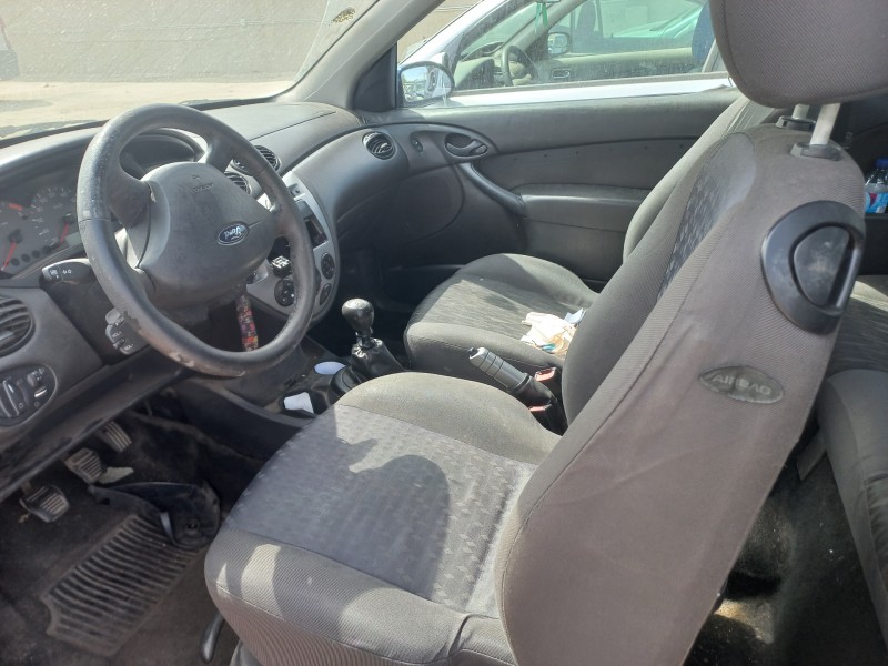 ford focus berlina (cak) del año 2002