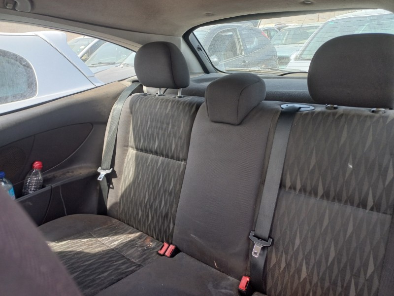 ford focus berlina (cak) del año 2002