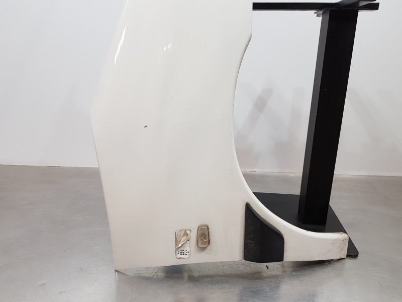 Recambio de aleta delantera derecha para citroen jumpy furgón referencia OEM IAM 7841R8  