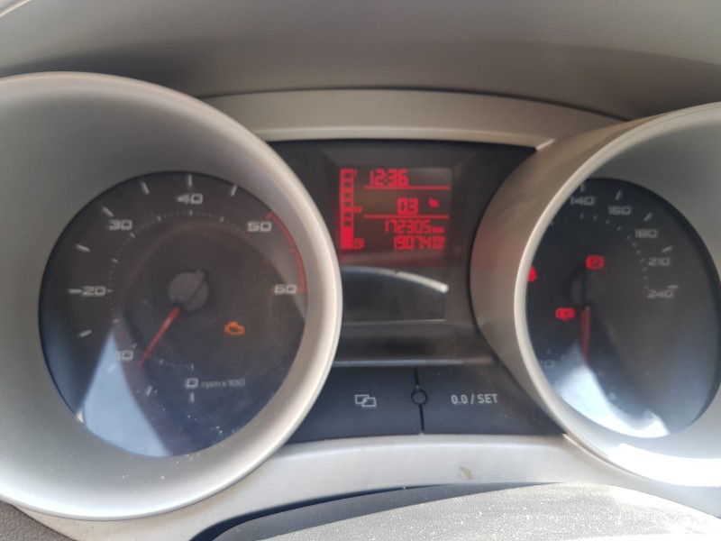 seat ibiza (6j5) del año 2011