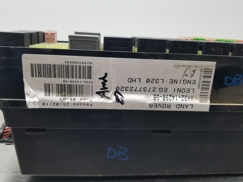 Recambio de caja reles / fusibles para land rover range rover sport ls referencia OEM IAM AH3214290GB  