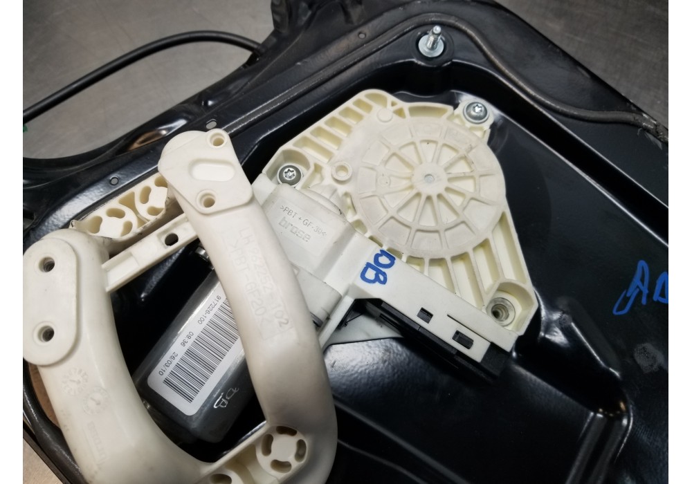 Recambio de elevalunas delantero izquierdo para land rover range rover sport ls referencia OEM IAM LR052110 AH2223201AC LR015451