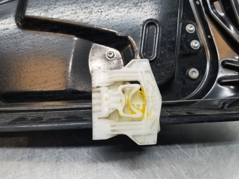 Recambio de elevalunas delantero izquierdo para land rover range rover sport ls referencia OEM IAM LR052110 AH2223201AC LR015451