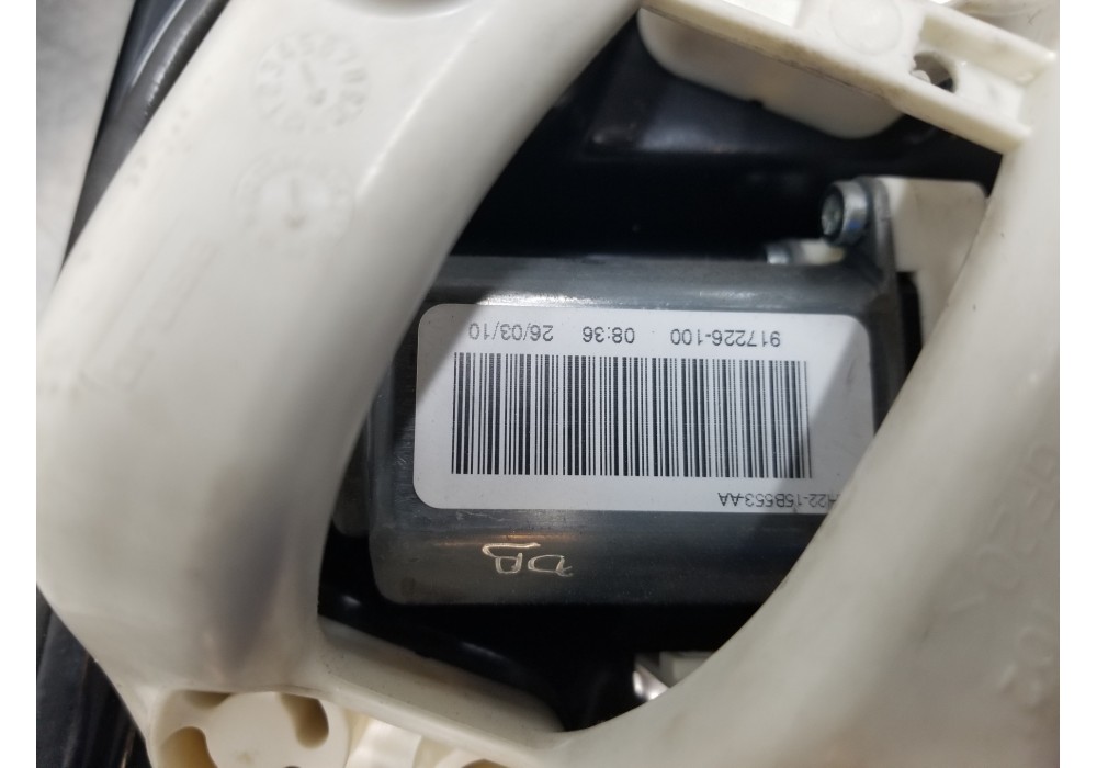 Recambio de elevalunas delantero izquierdo para land rover range rover sport ls referencia OEM IAM LR052110 AH2223201AC LR015451