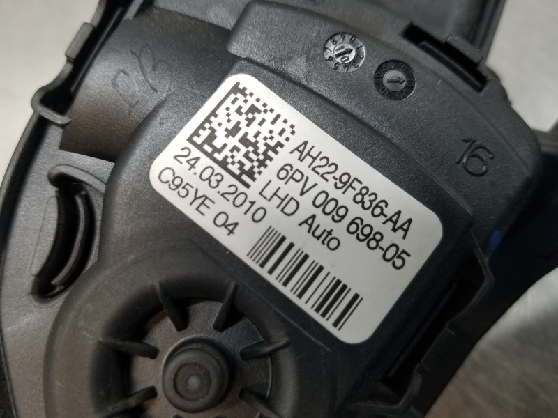 Recambio de potenciometro pedal para land rover range rover sport ls referencia OEM IAM LR013580 AH229F836AA 