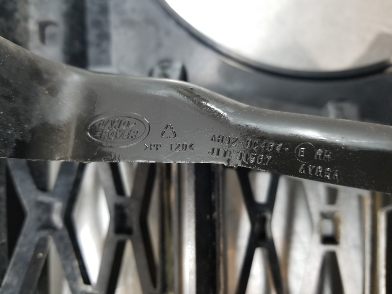 Recambio de rejilla delantera para land rover range rover sport ls referencia OEM IAM LR020925 AH328138AD8YGW 