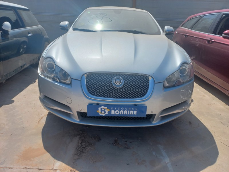 jaguar xf del año 2010