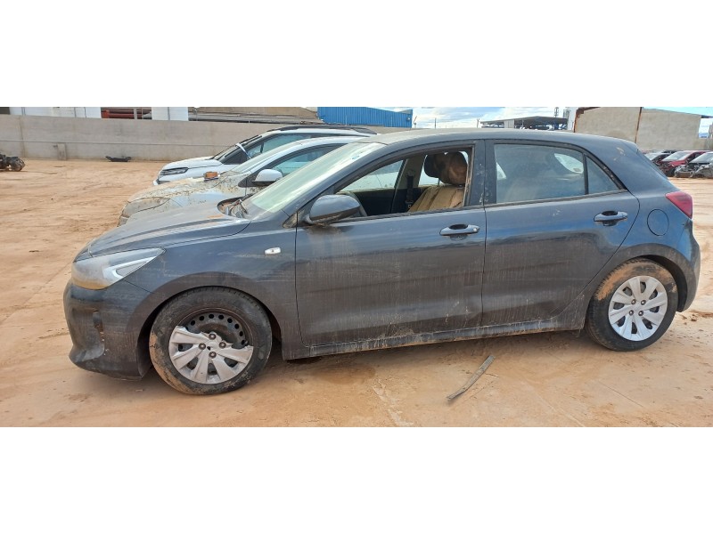 kia rio (yb) del año 2017