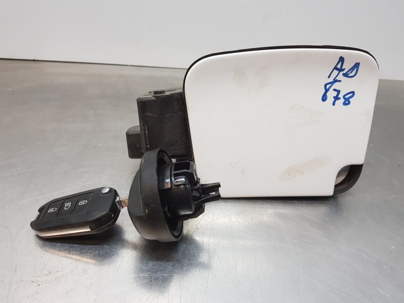 Recambio de tapa exterior combustible para peugeot expert combi bluehdi referencia OEM IAM 98087269ZM 9808725080  Recambio de tapa exterior combustible para peugeot expert combi bluehdi referencia OEM IAM 98087269ZM 9808725080