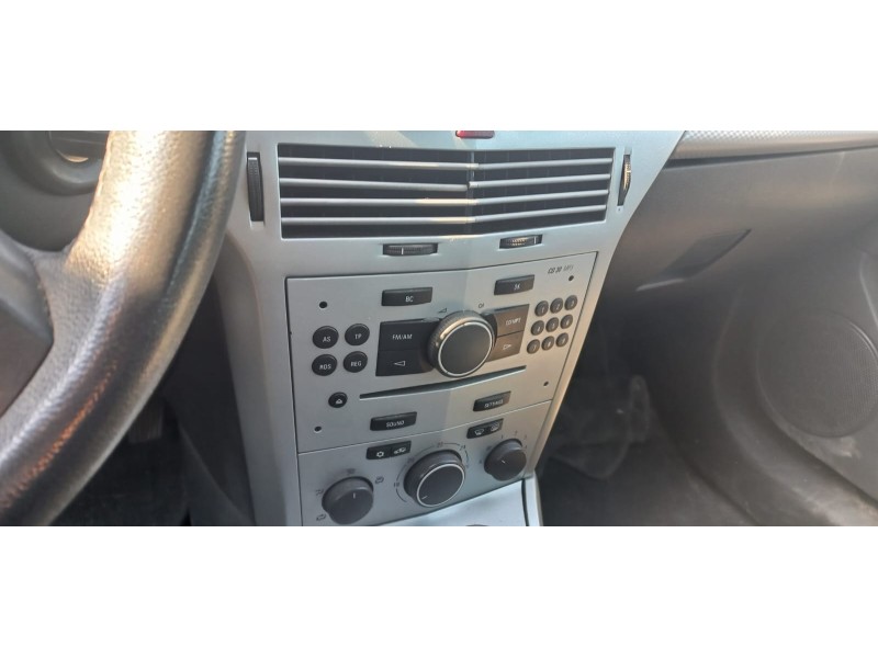 opel astra gtc del año 2006