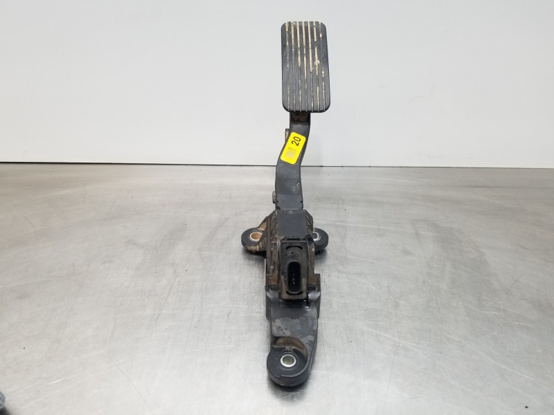 Recambio de pedal acelerador para kia stonic (ybcuv) eco dynamic referencia OEM IAM 32700H8100  