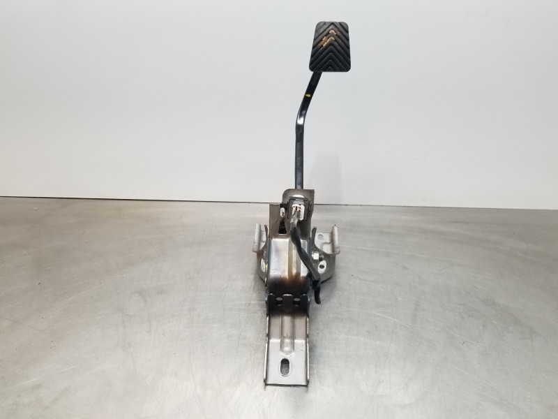 Recambio de pedal freno para kia stonic (ybcuv) eco dynamic referencia OEM IAM 32800H8100  