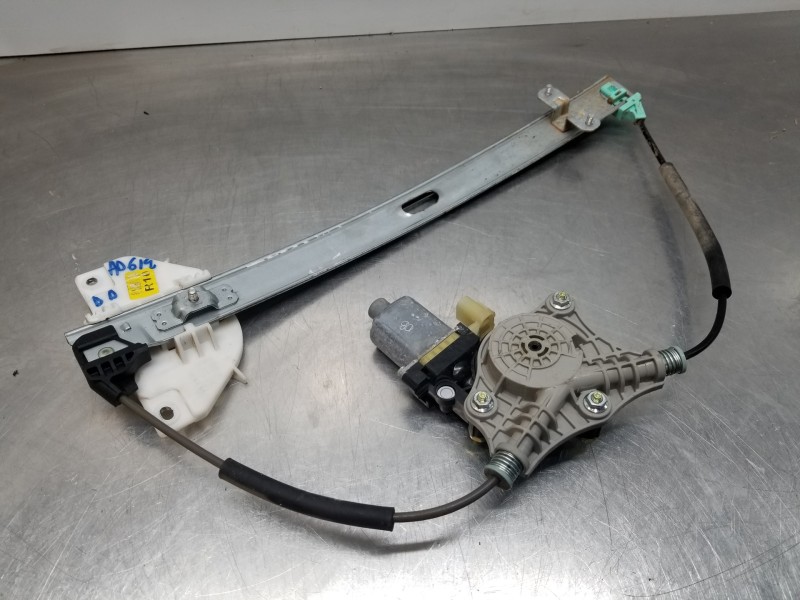 Recambio de elevalunas delantero derecho para kia stonic (ybcuv) eco dynamic referencia OEM IAM 82460H8000 82402H8100 