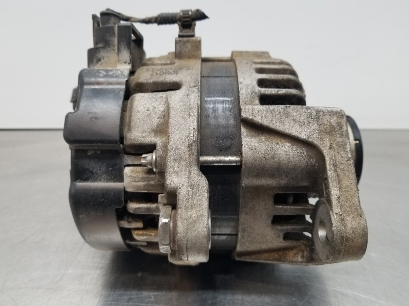 Recambio de alternador para kia stonic (ybcuv) eco dynamic referencia OEM IAM 3730004950  