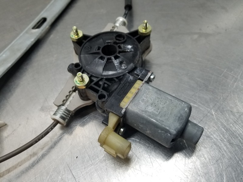 Recambio de elevalunas trasero derecho para kia stonic (ybcuv) eco dynamic referencia OEM IAM 83402H8100 83460H8000 