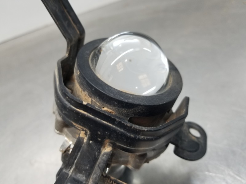 Recambio de faro antiniebla derecho para kia stonic (ybcuv) eco dynamic referencia OEM IAM 92202H8400  