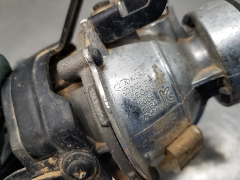 Recambio de faro antiniebla derecho para kia stonic (ybcuv) eco dynamic referencia OEM IAM 92202H8400  