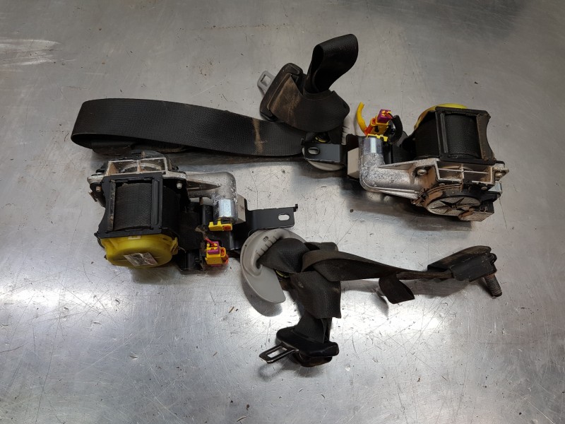 Recambio de kit airbag para kia stonic (ybcuv) eco dynamic referencia OEM IAM 84710H8AB0WK 84530H8000 56900H8000WK