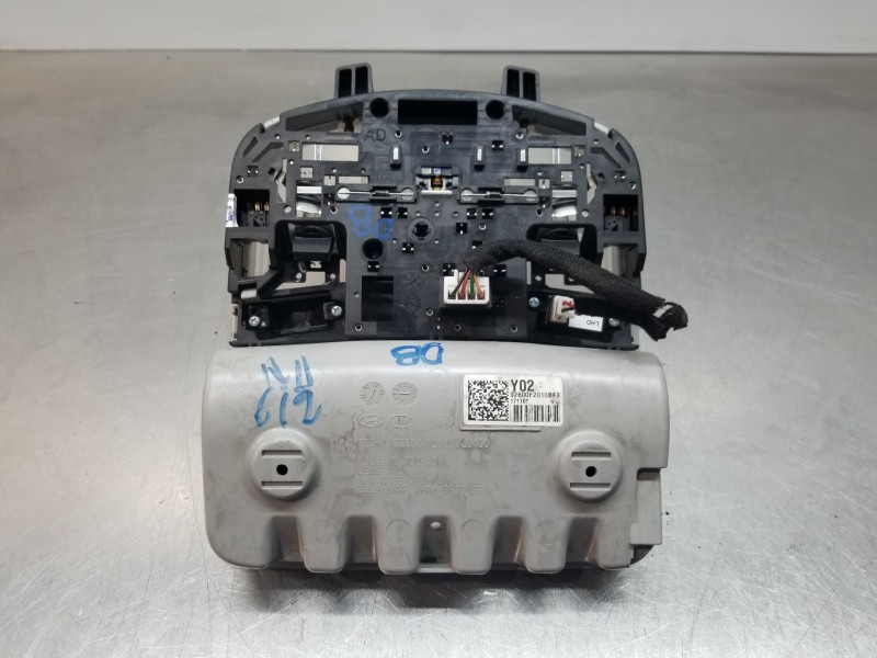 Recambio de luz interior para kia stonic (ybcuv) eco dynamic referencia OEM IAM 92800F2010BF3  
