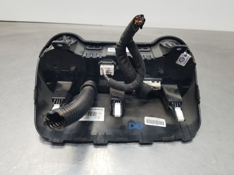 Recambio de mando climatizador para kia stonic (ybcuv) eco dynamic referencia OEM IAM 97250H8220SA1 97250H8220 